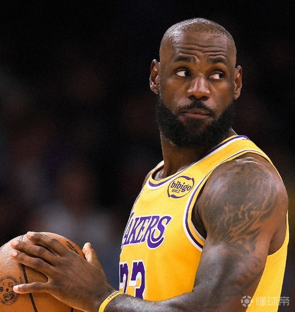 里程碑+1，詹姆斯生涯篮板数超罗德曼，升至NBA历史第23位