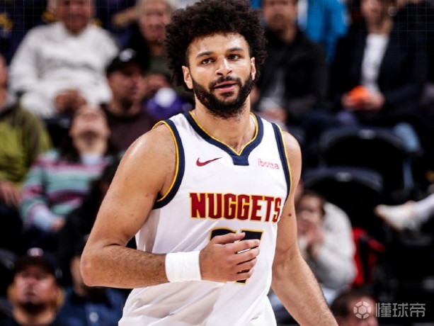 超强输出，穆雷19中13高效砍45分2板8助2断&下半场28分